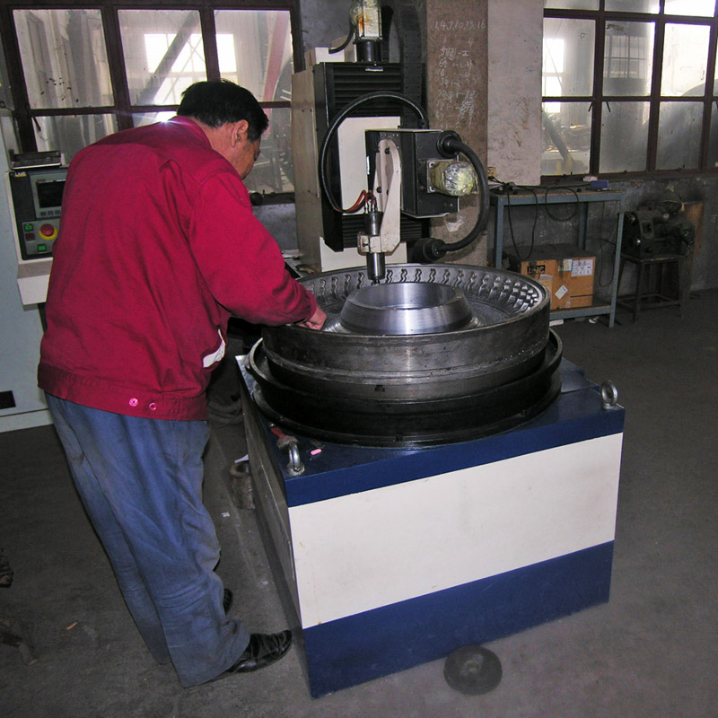 Qingdao YDL mögel co., Ltd. är en av Kinas ledande tillverkare av däckgjutformar